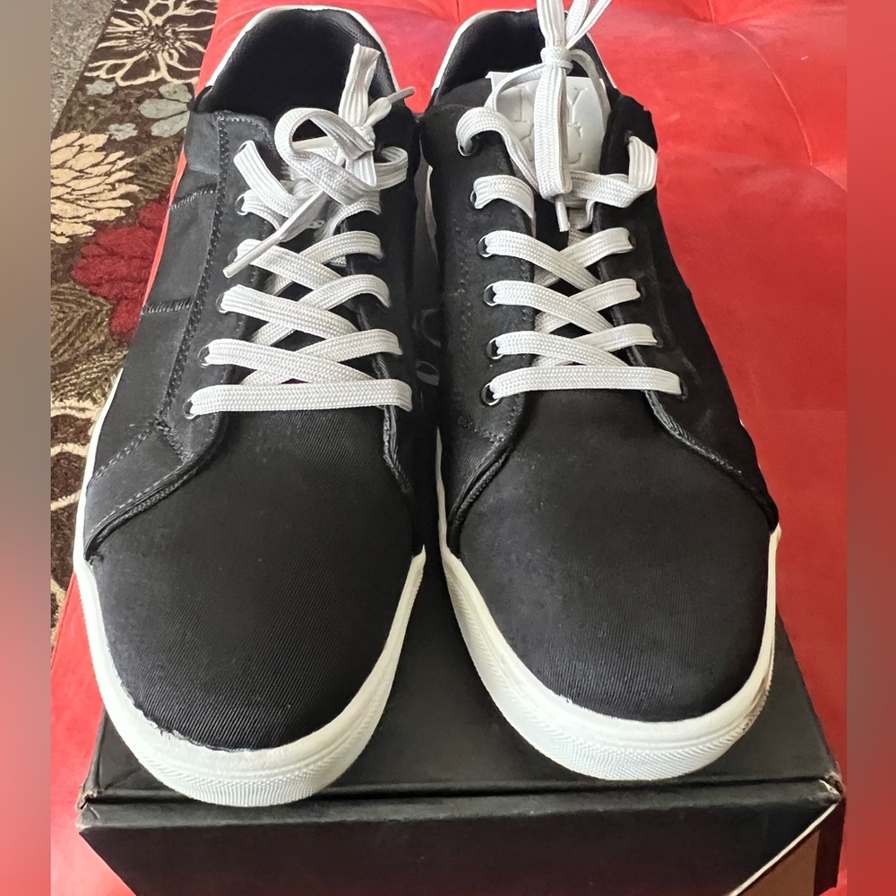 Men's Black Canvas Sneakers size 10.5